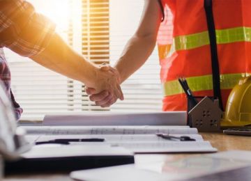 contractor-handshake-agreement-660x371